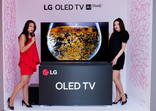 LG 매출효자 ‘OLED TV’ 전면배치… 수익 사냥 나선다 